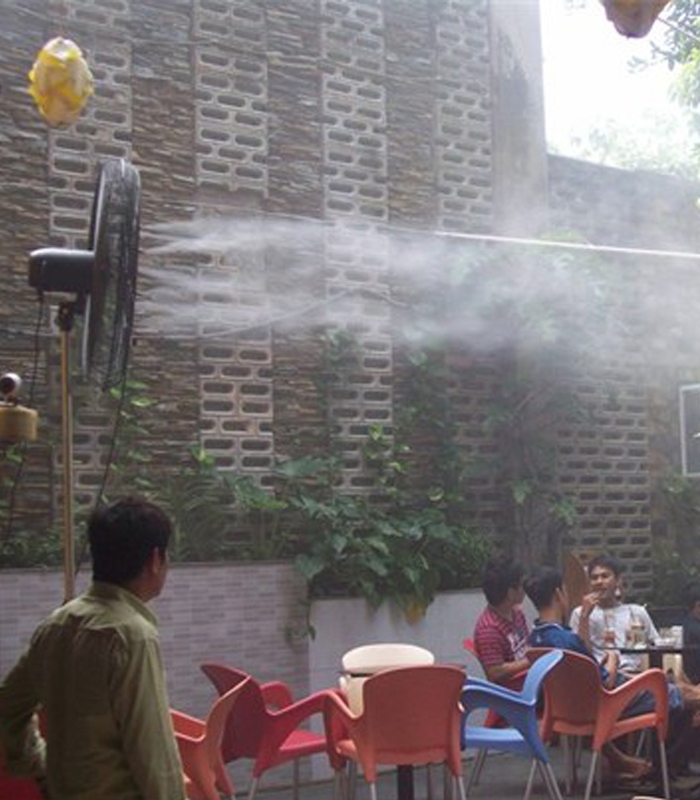 Quạt Phun Sương Quạt Phun Sương