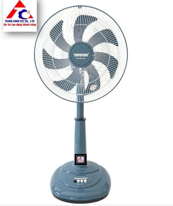 Quạt lỡ thân nhựa YanFan L828
