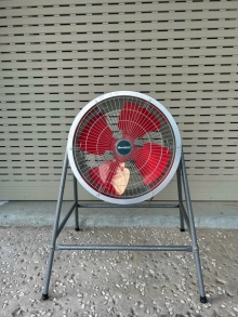 Quạt thổi Ha.winco DFG30SM (Có Chân)